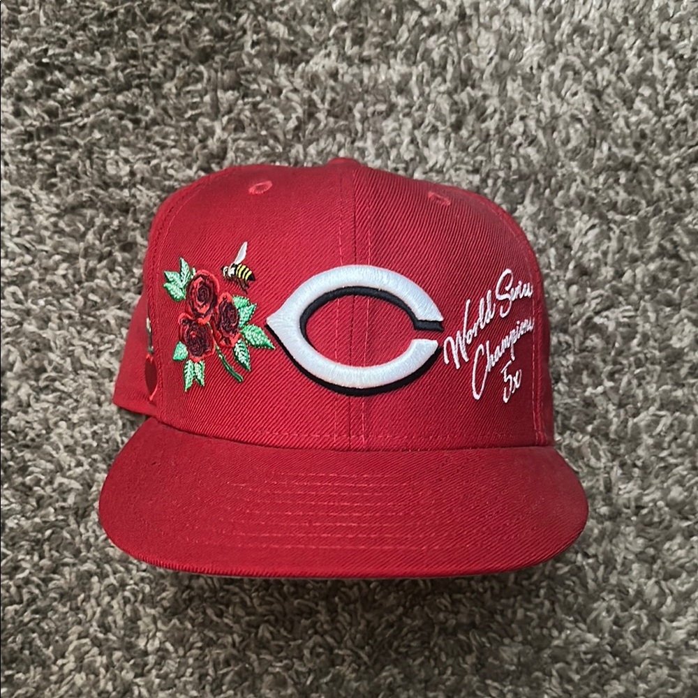 Cincinnati Reds Spring time fitted Cap Embroidered logos used size 7 1/4